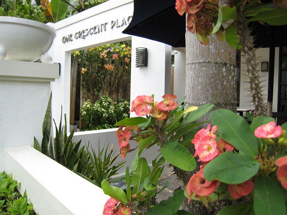 One Crescent Place Hotel Balabag  Exterior foto