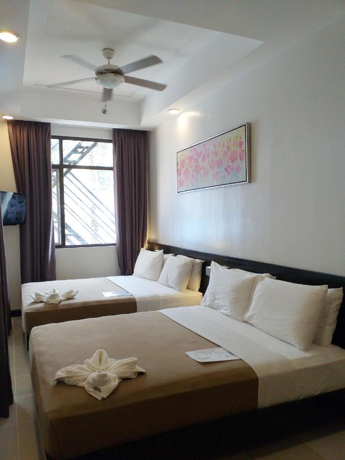 One Crescent Place Hotel Balabag  Exterior foto