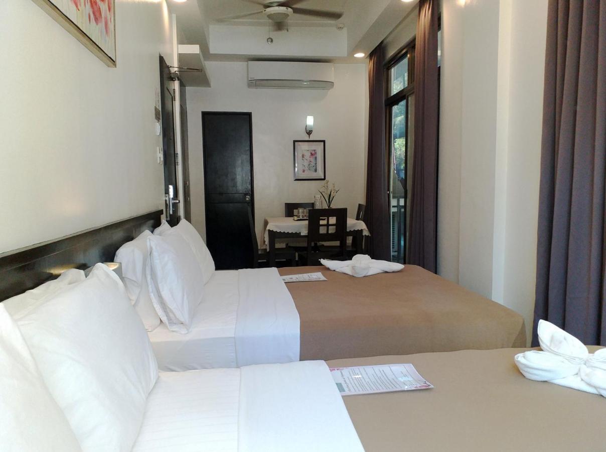 One Crescent Place Hotel Balabag  Exterior foto